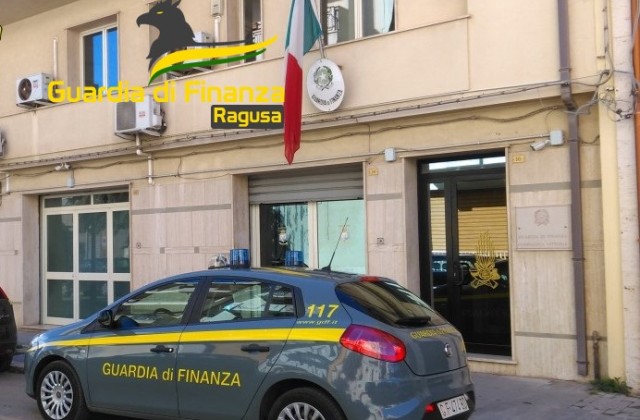 GdF: Vittoria, gestore di un bar positivo al Covid trovato a lavoro. Scatta denuncia e chiusura dell’esercizio